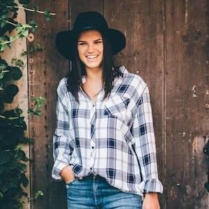 Meet your Posher, Alyson